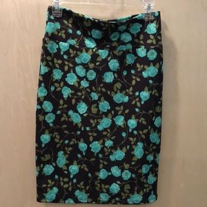 Small Lularoe Cassie Skirt